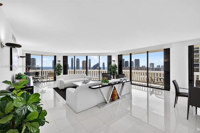 2 of 62 - 3000 Island Boulevard #2506, Aventura, FL