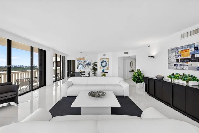 4 of 62 - 3000 Island Boulevard #2506, Aventura, FL