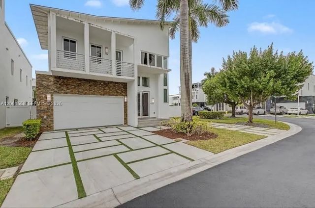 5 of 30 - 3341 Nw 84th Court, Doral, FL