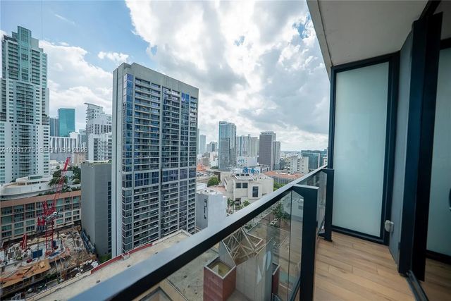 4 of 10 - 398 Ne 5th Street #1615, Miami, FL
