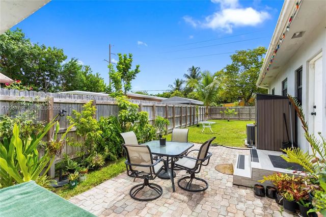 2407 Dewey Street, Hollywood