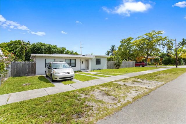 4 of 84 - 2407 Dewey Street, Hollywood, FL