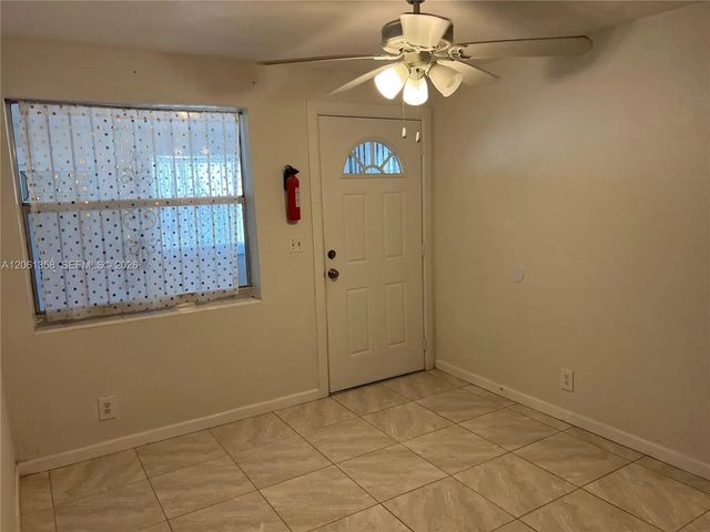 5 of 11 - 236 Nw 9th Avenue, South Bay, FL