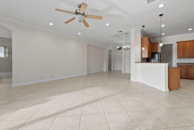 5 of 52 - 411 Nw Sheffield Circle, Port St. Lucie, FL