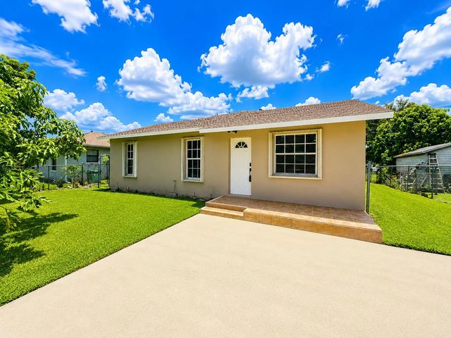 5 of 34 - 8874 Eldorado Drive, Pahokee, FL