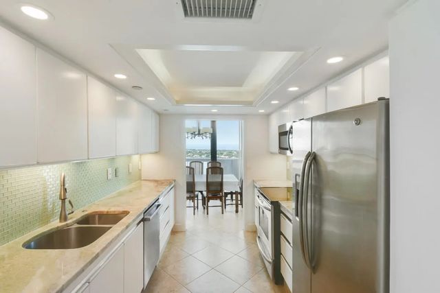 3 of 73 - 123 Lakeshore Drive #ph45, North Palm Beach, FL