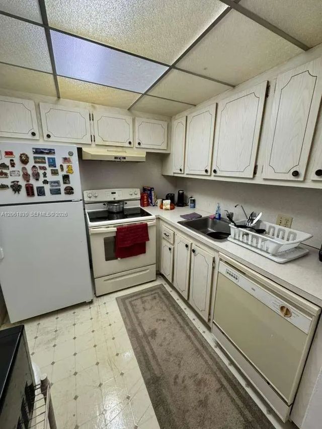 3 of 11 - 568 N Mansfield N #568, Boca Raton, FL
