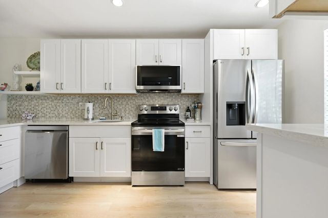 5 of 41 - 159 Lake Barbara  Drive, West Palm Beach, FL