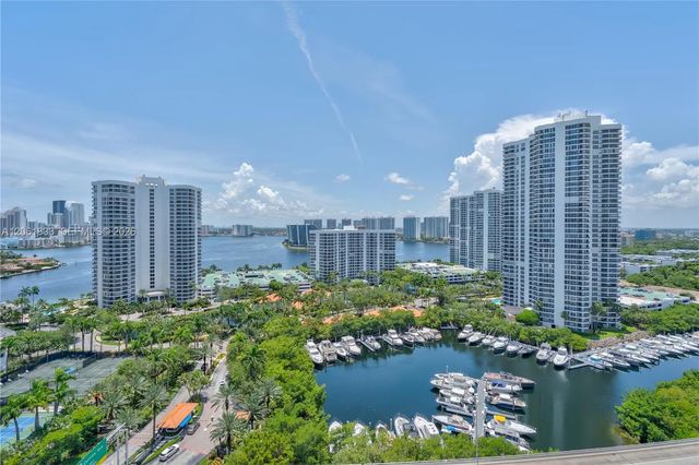 N/A, Aventura