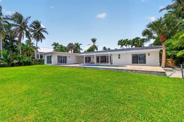 4 of 49 - 631 N Mashta Drive, Key Biscayne, FL
