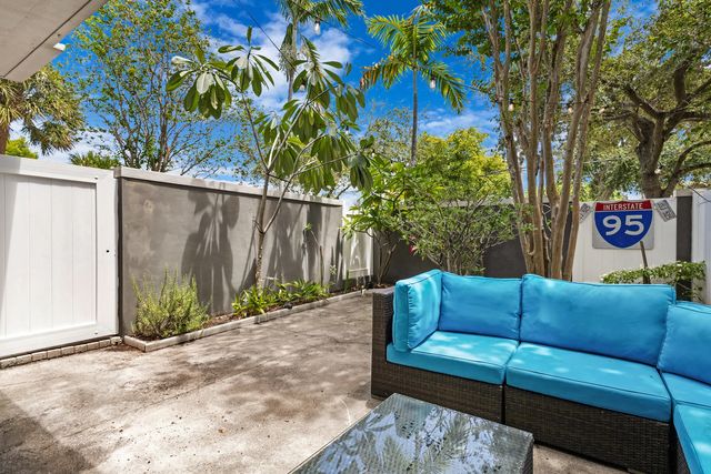 3 of 70 - 711 Se 16th Court, Fort Lauderdale, FL
