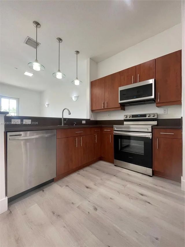 5 of 39 - 412 Sw 13th Terrace #412, Fort Lauderdale, FL