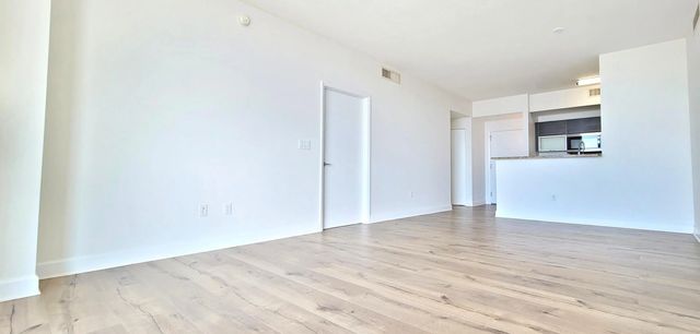 4 of 22 - 550 Okeechobee Boulevard #1520, West Palm Beach, FL