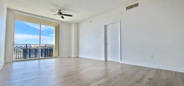 5 of 22 - 550 Okeechobee Boulevard #1520, West Palm Beach, FL