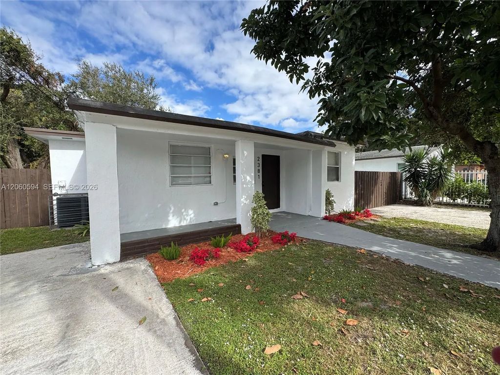 2381 Nw 153rd Street, Miami Gardens