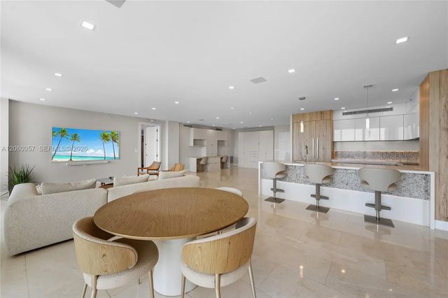 4 of 37 - 3400 Sw 27th Avenue #802, Miami, FL