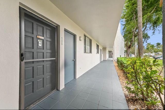4 of 42 - 4411 Trevi Court ##105, Lake Worth, FL