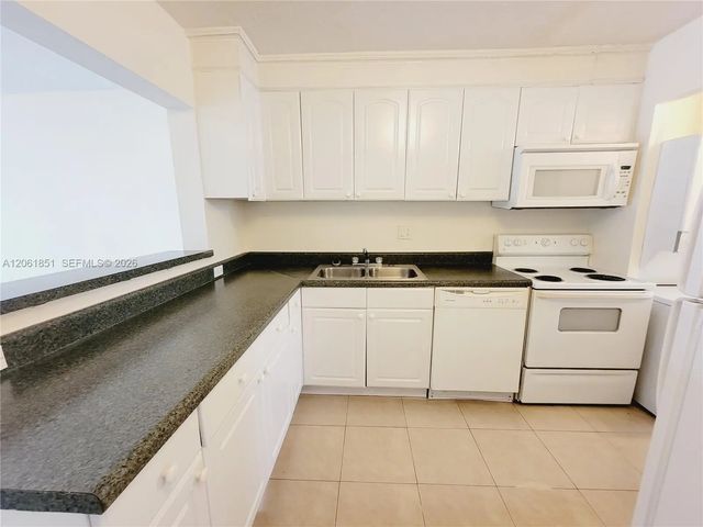 3 of 23 - 8040 N Colony Circle N #108, Tamarac, FL