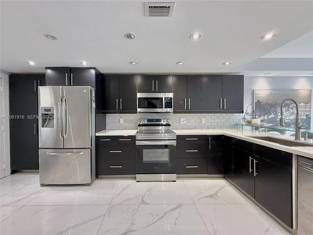 3 of 19 - 1770 Ne 191st Street #717-1, Miami, FL