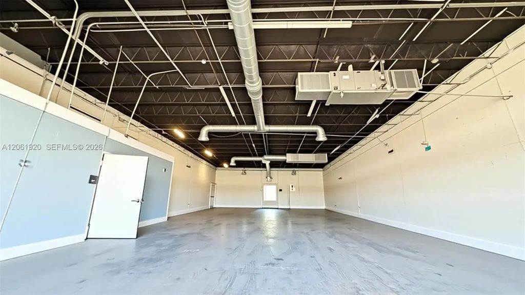 1060 Nw 1st Court, Hallandale Beach