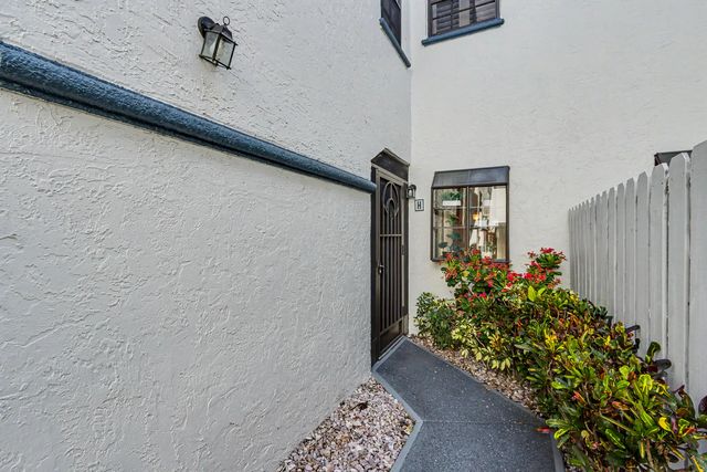 3 of 37 - 5136 Floria Drive #h, Boynton Beach, FL