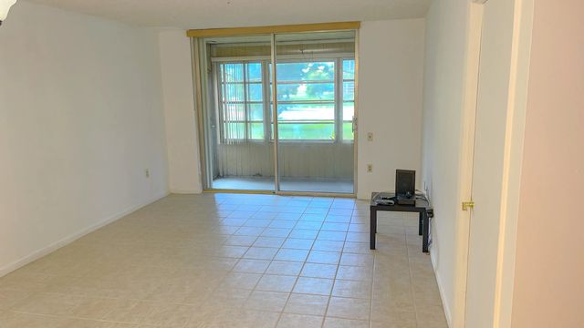 5 of 7 - 9101 Lime Bay Boulevard #114, Tamarac, FL