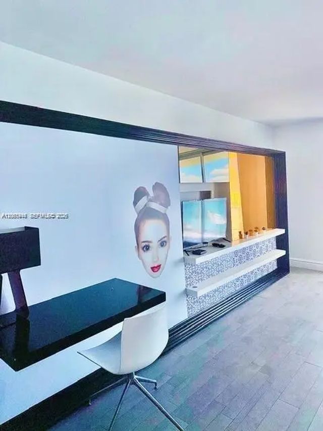 2 of 9 - 1100 West Avenue #822, Miami Beach, FL