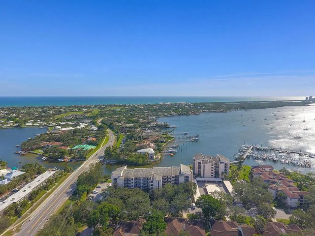 11370 Twelve Oaks Way #614, North Palm Beach