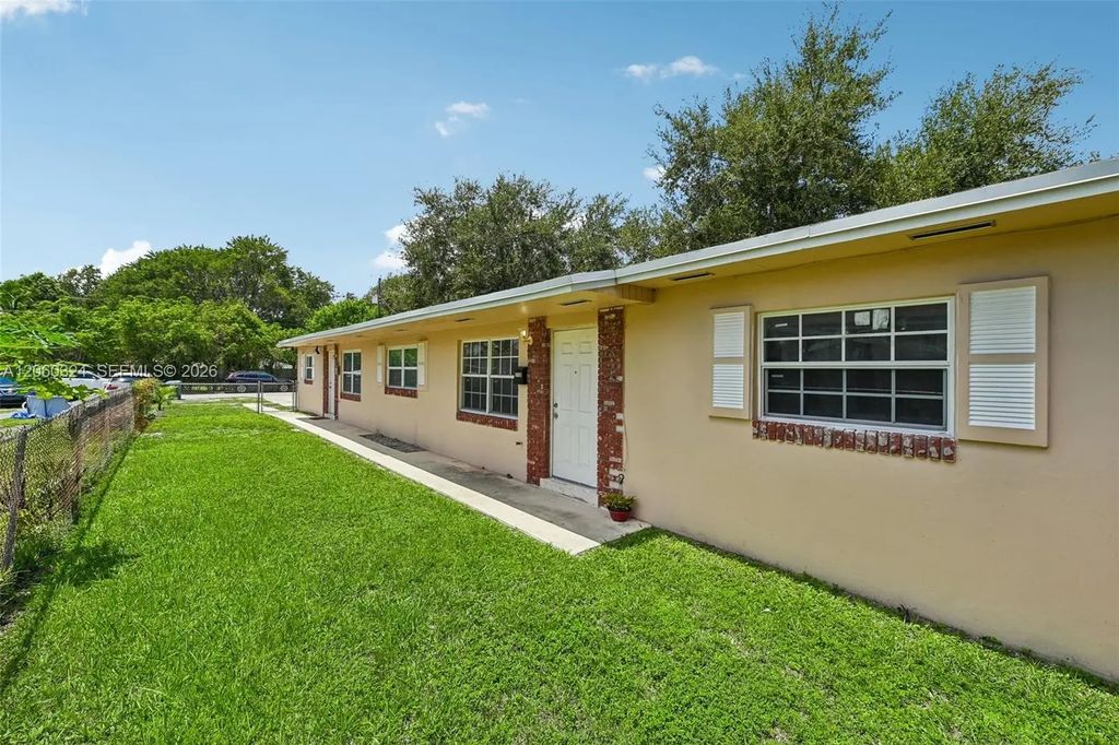 2137 Nw 99th Terrace, Miami