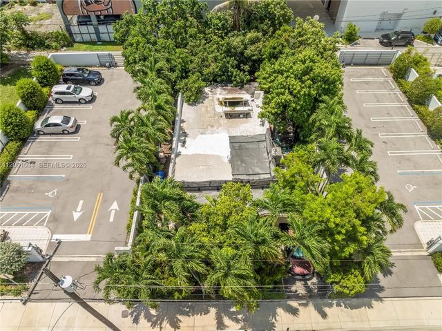 3 of 9 - 272 Nw 37th Street, Miami, FL