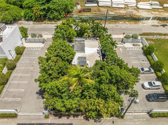 4 of 9 - 272 Nw 37th Street, Miami, FL