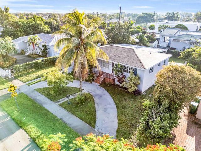 2025 Sw 82nd Court, Miami