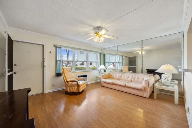 4 of 29 - 200 Horizons W #106, Boynton Beach, FL