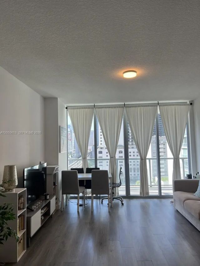 3 of 11 - 79 Sw 12th Street #1511-s, Miami, FL