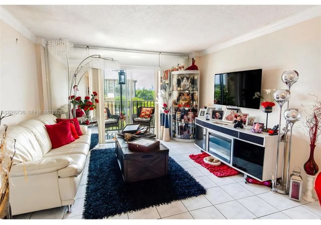 5 of 11 - 4717 Nw 7th Street #609-10, Miami, FL