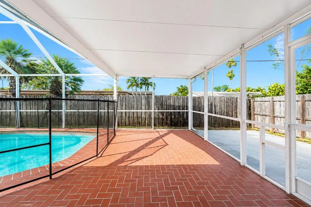 4 of 13 - 8721 Sw 200th Terrace, Cutler Bay, FL