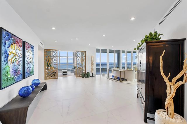 3 of 105 - 1700 S Ocean Boulevard #ph B-d, Lauderdale-By-The-Sea, FL