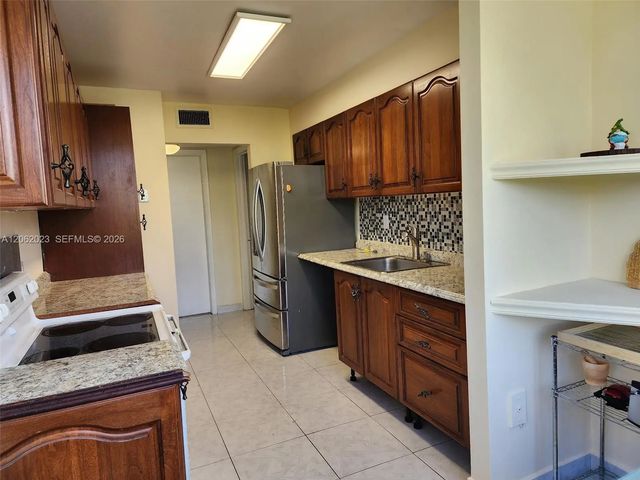 3 of 8 - 250 180th Drive #301, Sunny Isles Beach, FL