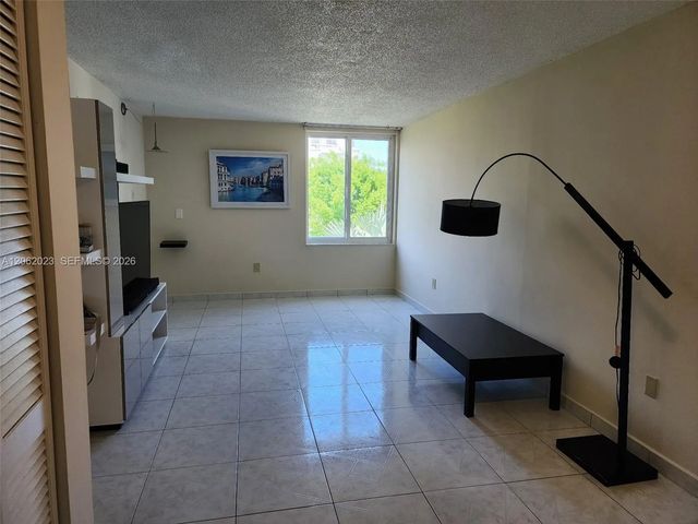 5 of 8 - 250 180th Drive #301, Sunny Isles Beach, FL