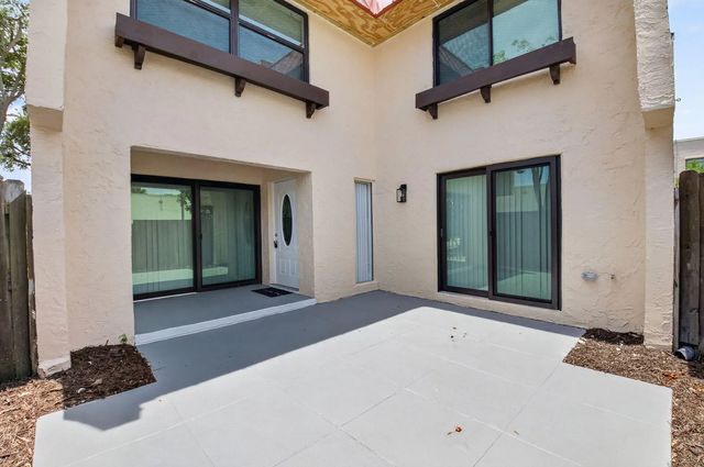3 of 23 - 6352 Seven Springs Boulevard #b, Greenacres, FL