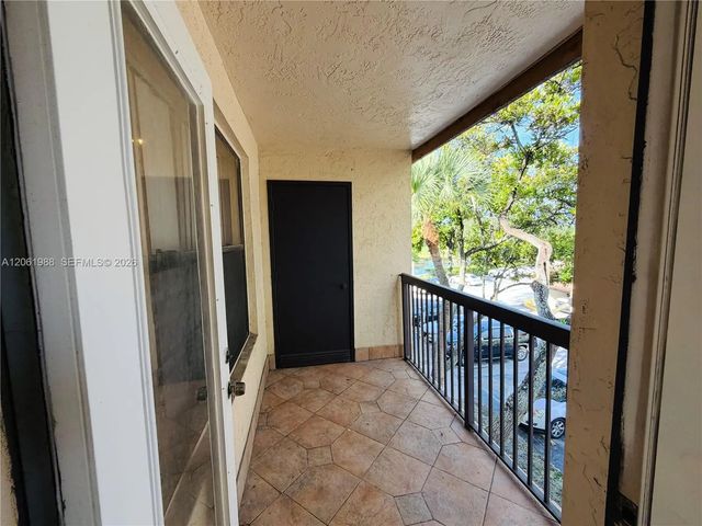 4 of 17 - 4441 W Mcnab Road #21, Pompano Beach, FL