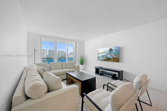 4 of 15 - 19370 Collins Avenue #1622, Sunny Isles Beach, FL