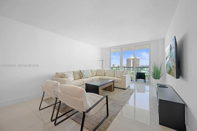 5 of 15 - 19370 Collins Avenue #1622, Sunny Isles Beach, FL
