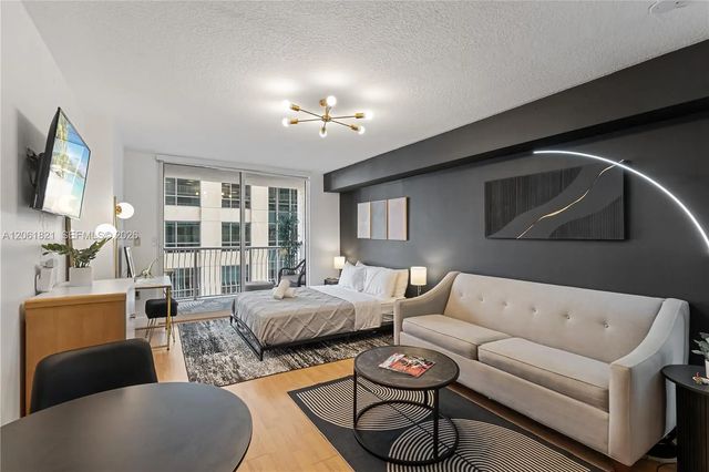 2 of 18 - 1200 Brickell Bay Drive #1816, Miami, FL