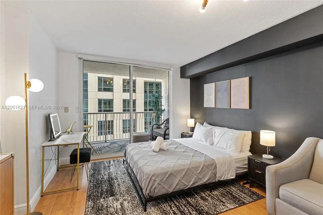 5 of 18 - 1200 Brickell Bay Drive #1816, Miami, FL