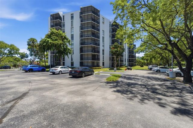 3 of 53 - 3401 N Country Club Drive #804, Aventura, FL