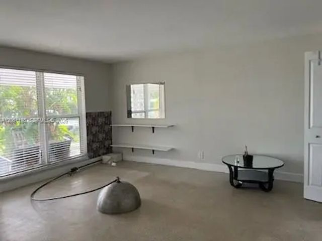 5 of 9 - 1409 Ne 21st Street, Wilton Manors, FL