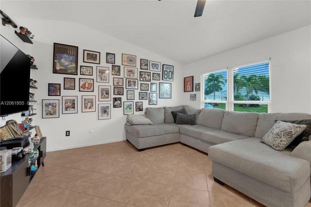 3 of 19 - 1718 Sw Mcallister Lane, Port St. Lucie, FL