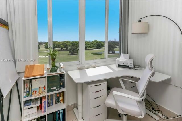 3 of 19 - 1700 Pierce Street #703, Hollywood, FL