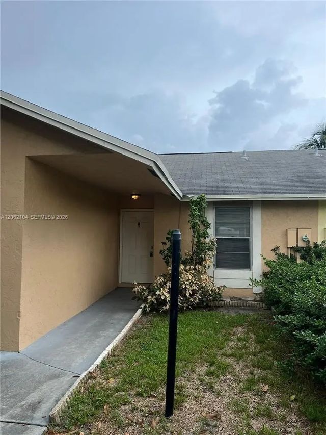 2 of 17 - 9 Ne 44th Street, Deerfield Beach, FL
